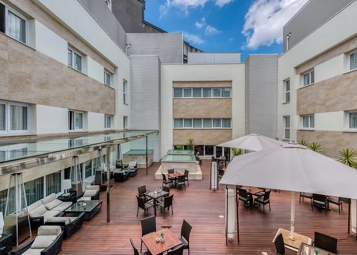 Отель Sercotel Coliseo Бильбао