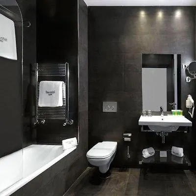 Готель Sercotel Coliseo